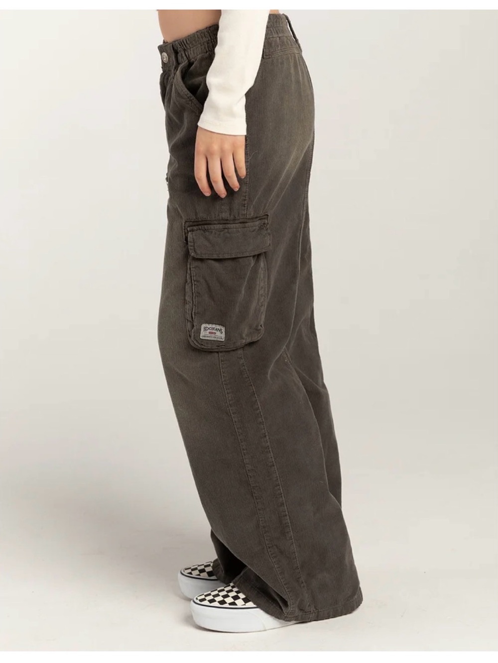 Wide-Leg Cargo Pants in Olive Brown